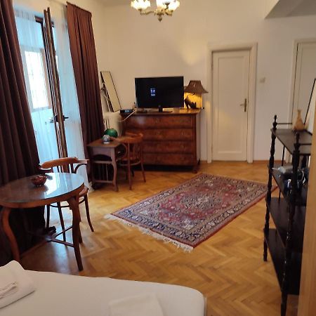 Accommodation Ateneu Palace Boekarest Buitenkant foto