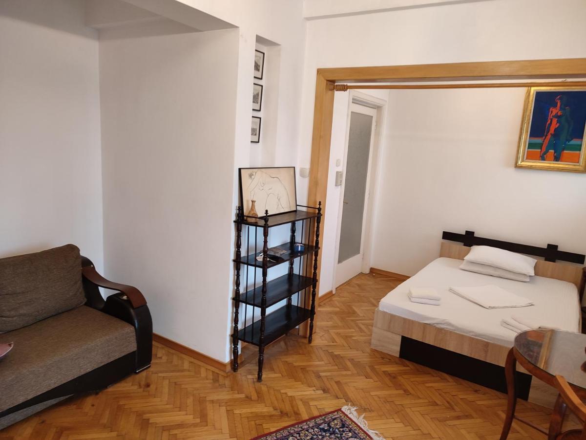 Accommodation Ateneu Palace Boekarest Buitenkant foto